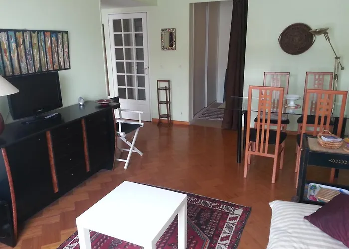 Cote Et Plaisance Hotel *